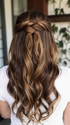 Twist and Tuck: Elegant Half Up Half Down Prom Hairstyles for Medium Hair 44 Fall Haircuts For Women, Bridesmaid Hair Half Up Braid, Prom Hairstyles For Medium Hair, Half Down Prom Hairstyles, Prom Hairstyle Ideas, Half Up Half Down Prom, Bridesmaids Hairstyles, Down Prom Hairstyles