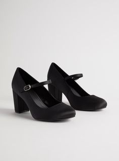 Satin Rock, Black Mary Jane Heels, Women's Loafers, Unique Fits, Bottom Jeans, Fancy Shoes, Cute Heels, Mary Jane Pumps, Mary Jane Heels