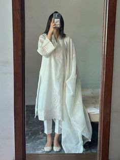 Pakistani Drama Outfits, Pak Suits, Nepali Dress, White Churidar, Punjabi Style, Girl Drama