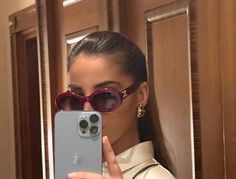 Golden Brunette, Sunglasses Outfit, Mia 3, Rich Kids, A Mirror, Rich Girl, Instagram Inspo, New Yorker, Dream Life