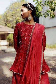 Maroon leaf printed pre-draped gaharara saree with embroidered lace border. Paired with embroidered peplum top. - Aza Fashions Anarkali Sets With Zari Work In Traditional Drape, Floor-length Pre-draped Saree For Diwali, Navratri Floor-length Dola Silk Pre-draped Saree, Eid Anarkali Pre-draped Saree With Pallu, Bollywood Style Pre-draped Saree For Festivals, Festive Pre-draped Maxi Length Georgette Saree, Chanderi Maxi Length Sets For Festivals, Festive Pre-draped Saree With Dabka Work For Diwali, Festive Floor-length Chinon Sets