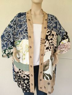 Boho Kimono Cardigan Plus size Kimono  Paisley Kimono Coat Kimonos Kimono Jacket This cardigan kimono is made of the cotton fabric. Cardigan will give you elegance and femininity.  Perfect in the fall season, like a light cape. Looks good with casual clothes, jeans or shorts. If you have any questions, write, I'm always ready to help you. Size  This cardigan is ready to ship . This cardigan fits size  SİZE - length: 83 cm - 33 in - sleeve length: 35 cm - 13 in - sleeve width: 23 cm / 9 in - shou Summer Patchwork Cardigan, Beige Patchwork Cardigan For Spring, Bohemian Beige Floral Print Outerwear, Spring Beige Patchwork Cardigan, Casual Patchwork Kimono For Fall, Bohemian Floral Print Cardigan For Layering, Spring Open Front Patchwork Cardigan, Spring Cotton Kimono With Patchwork, Casual Multicolor Patchwork Kimono