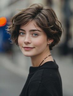 Stylish Short Hairstyles for Round Faces – Find Your Look Kort Bob, Bob Haircut For Round Face, Hair Inspiration Short, Round Face Haircuts, Short Hair Styles For Round Faces, Hairstyles For Round Faces, Round Faces