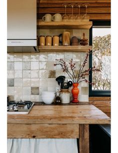 the kitchen counter is clean and ready for us to use