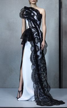 Click product to zoom Dresses Design Ideas, Lace Runway, Trendy Maxi Dresses, Maxi Dress Designs, Dresses Design, فستان سهرة, Vogue Russia, Dresses Elegant, Herve Leger