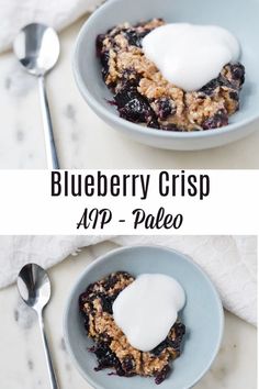 blueberry crisp app - palen with yogurt in the middle and on top