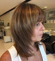 Anti-Ageing Rounded Bangs Long Hair With Bangs, Haircut For Older Women, Haircuts With Bangs, Medium Hair Cuts, Older Women Hairstyles, Short Hairstyles For Women, Layered Hair, Length Hair, Hair Cut