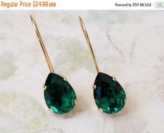 20% SALE Emerald Teardrop Earrings Bridesmaids от ArtistInJewelry Grandmother Jewelry, Emerald Earrings Drop, Bridesmaids Jewelry, Swarovski Crystal Jewelry, Bridesmaid Gifts Jewelry, Earrings Teardrop, Popular Jewelry, Earrings Crystal, Emerald Earrings