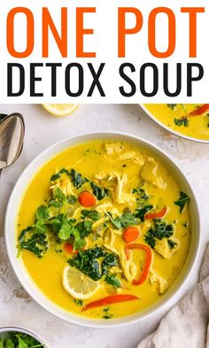 Give your body a reset with this veggie filled detox soup. It’s healthy, filling and packed with anti-inflammatory ingredients like turmeric, ginger, lemon and cayenne pepper. It comes together quickly in just one pot and is perfect for meal prep! Chicken Coconut Milk, 7 Day Cabbage Soup Diet, Chicken Coconut, Soup With Chicken, Eating Bird Food, Soup Ideas, Cabbage Soup Diet, Detox Soup, Soup Diet