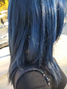 Lagoon Blue Hair, Warm Blue Hair, Blue Hair Shades, Blue Chunky Highlights, Blue Hair Dye Ideas, Brown And Blue Hair, Blue Hair Underneath, Dark Blue Highlights, Blue Hair Ideas