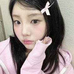 #illit #wonhee #kpop #kpopicons #illiticons #coquette #coquetteicon #pink #coquettestyle #coquetteaesthetic #kpopidols Illit Wonhee, Bias Wrecker, Kpop Idol, Red Velvet, Planets, Pink