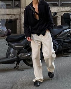 Male Styles Aesthetic, Men Cream Pants Outfit, Men Summer Fashion 2023, Outfit Streetwear Boy, Museum Date Outfit Men, Man Fashion 2023, Male Outfits Ideas, Aesthetic Outfits Men Summer, Male Summer Outfits