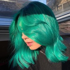 Green And Blue Hair Dye, Blue Green Yellow Hair, Neon Teal Hair, Long Teal Hair, Blue Green Hair Color Ideas, Bright Teal Hair, Blueish Green Hair, Torquise Hair, Teal Hair Color Turquoise