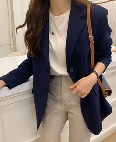 Boyish Style Outfits, Tita Fits, Lawyer Girl, Engineering Humor Funny, Old Money Casual, Cold Day Outfits, Star Princess, Princess Star, Boyish Style