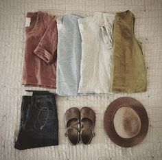 Fall Capsule Wardrobe 2024 Casual, Linen Capsule Wardrobe, Farmer Chic, Plus Size Vintage Fashion, Closet Upgrade, Fun Fits, Classic Clothing, Thrift Flip, Mama Style