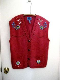 Vtg  Womens Cambridge Dry Goods Co. Red w/ Beading Design Button Up Vest,  size Large Lge .... linen 55%....45% cotton.... made in Hong Kong.... measures...chest underarm to underarm...22"...back top to bottom...24"... beading across back...front shoulders...also on pockets.... The beading is beautifully done...gently worn condition...no stains or holes... smoke free and pet free environment... CC Beading Design, Dry Goods, Cambridge, Hong Kong, Beading, Button Up, Pet, Beads, Red