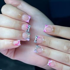 Hello Kitty Nail Ideas Short, Short Hello Kitty French Tips, Hello Kitty Inspired Nails Short, Cute Colored Nails, Short And Simple Nail Designs, Halloween Nails Short Hello Kitty, Nails Inspo For Birthday, Cute Short Acrylic Nails Hello Kitty, Hello Kitty Nail Designs Short