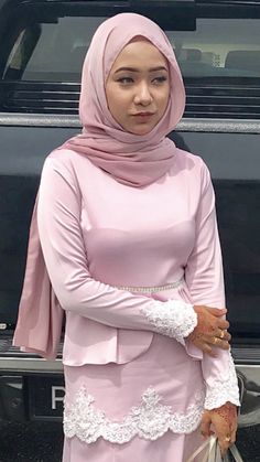 Fesyen Islam, Artis Malaysia, Awek Tudung