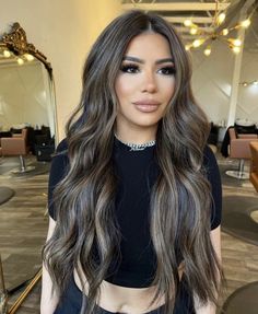 Dark Brown Mixed With Light Brown Hair, Dark Brown With Blonde Highlights Ombre, Caramel Ash Highlights, Darker Hair Balayage, Full Highlight On Black Hair, Jess Vestal Hair, Summer Hair For Black Hair, Teddy Bear Brown Highlights, Highlights On Tan Skin