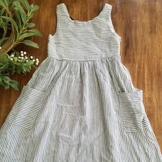 Beautiful Dress From Zara In Girls 9 Never Worn Lightweight Lined Seersucker Material Cross Back Stretch Back Fit Pockets. Darling! Casual Striped Dress For Picnic, Striped Cotton Dresses With Pockets, Zara Casual Cotton Sundress, Back Stretches, Stretch Back, Zara White, Dress Girls, Zara Dresses, Gray Dress