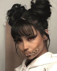 Cute Hairstyles To Do With Bangs, Goth Prom Hairstyles, Demon Hairstyles, Goth Ponytail, Hair Styles Goth, Cute Goth Hairstyles, Goth Messy Bun, Goth Pigtails, Gothic Ponytail