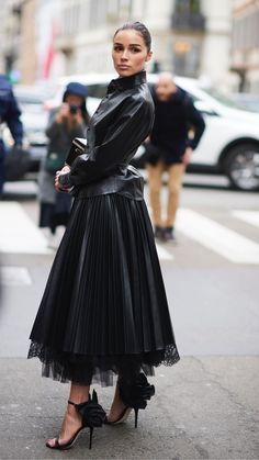 Olivia Culpo Style, Beyonce Music, Tulle Skirts Outfit, Gonna In Tulle, Olivia Culpo, Looks Street Style, Dope Fashion, All Black Outfit, Fashion Mistakes