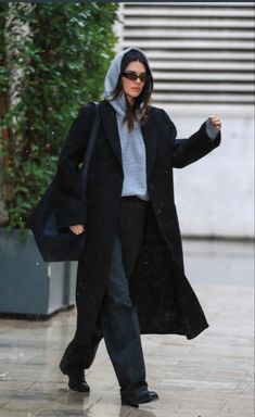 Kendall Winter Outfits, Flamboyant Natural Dresses, Raining Day Outfit, Cold Outfit, Rain Outfit