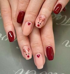 Reindeer Nails, Diy Reindeer, Red Christmas Nails, White Nail Art