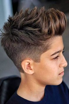 In 2024, boys haircuts can be creative and fun while following even the strictest dress codes! And here, we’re sharing lots of trendy options for all little guys: from a toddler to a teenager. Cool short faded ideas for curly kids, medium cuts for those who keep it simple, and longer looks with hair long on top for young experimenters are here! #glaminati #boyshaircuts #boyhaircut #haircutsforboys Popular Boy Hairstyles, Teen Guys Haircuts, Cool Hairstyles For Boys, Hairstyles For Teenage Guys, Teen Haircuts, Teen Boy Haircut, Cool Boys Haircuts, Teenage Hairstyles