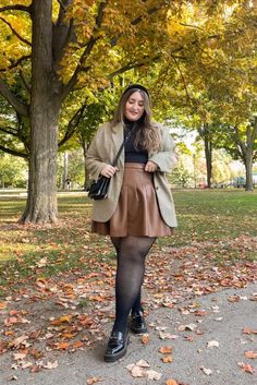 Nyc Fashion Winter, Moda Academia, Plus Size Winter Outfits, Plus Size Fall Outfit, Plus Size Fall Fashion, Look Plus Size, Plus Size Fall, 90's Fashion, Clothing Plus Size