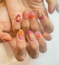 Simple Really Short Nails, Pink Yellow Nail Art, Short Autumn Nail Designs, Short Nail Designs Orange, Short Pink Nails Ideas, Funky Nails Inspo Summer, Pink And Orange Nails Design, Pink And Yellow Nail Designs, Yellow Orange Nails