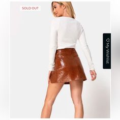 Brand New Never Worn Brown Mini Skirt Trendy Winter Mini Skirt For Day Out, Trendy Brown Mini Skirt For Day Out, Trendy Mini Skirt For Fall Day Out, Trendy Fall Mini Skirt For Day Out, Brown Mini Skirt, Motel Rocks, Casual Outfit, Brown Color, Mini Skirt