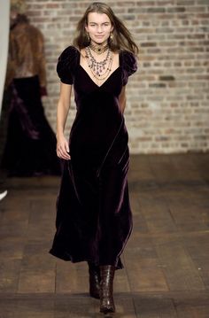 Witchy Dress, Fancy Fits, Ralph Lauren Fall, Witch Fashion, Winter Outfit Inspiration, Vogue Runway, Autumn Outfit, Colourful Outfits, Beautiful Outfits