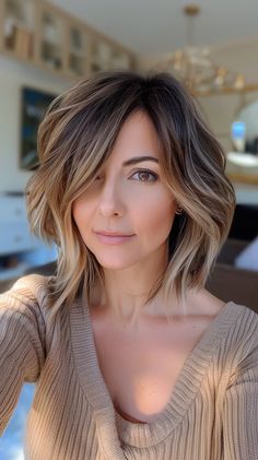 38 Cute Caramel Balayage Hairstyles You Need To Try In 2024 Fall Hair Short Balayage, Fall Balyage Short Hair Brunettes, Balayage Hair Short Bob, Dark Brown Bob With Highlights, Money Piece Balayage, Short Brunette Hair, Money Pieces, Balayage Hairstyles, Hair Color Caramel