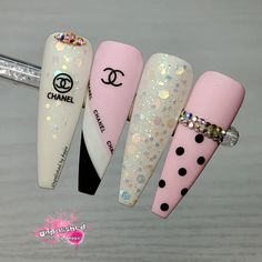 Nail Art Designs For Long Nails, Chanel Nail Art Design, Channel Nail Art, Designer Brand Nails, Chanel Acrylic Nails Design, Channel Nails Designs, Coco Chanel Nails Design, Pink Chanel Nails, Coco Chanel Nails