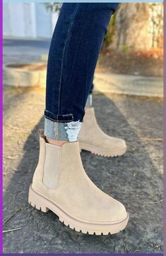 Chunky vegan leather platform boots with elastic sides for easy pull on True to size fit Cute Outfits With Chunky Boots, Fall Winter Shoes Woman, Short Boots For Women, Fall Outfit With Chelsea Boots, Fall Shoe Inspo 2024, Fall Shoes For Dresses, Fall Shoes Women 2024, Chelsea Ankle Boots Outfit, 2024 Winter Shoes