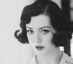 The look I'm going for 1930s Bob Haircut, Vintage Hair Aesthetic, 30s Hairstyles Short, Short 1920s Hairstyles, Short 1940s Hair, 50s Bob Hairstyles, 1930s Hair Short, Short Vintage Haircut, Short Hair 50s