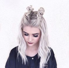 @unfortunxly Tumblr Hair, Half Up Hair, Pretty Hairstyles, Up Hairstyles, Summer Hairstyles, Buns, Hair Goals, Hair Looks