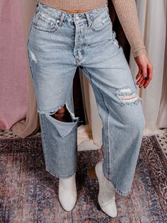 You cannot miss out on snagging a pair of these denims! the Make The Effort Denim is an absolute dream and the look and fit is superb. Features a relaxed fit on a high waist, wide pant legs, and knee cut out details making these denims ones you simply can't live without. These denims will LITERALLY goes with every top in your closet. They are that amazing! Light Wash High Waist Distressed Details Button Fly Wide Leg Tradition Front and Back Pockets Knee Peek Flap Belt Loops 100% Cotton MODEL INF Fake Tan, Makeup Stain, Wide Pants, Relaxed Fit