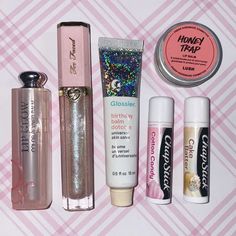 Gyaru Aesthetic, Fancy Makeup, Makeup Obsession, Makeup Items, Lip Balms, Vintage Perfume, Makeup Essentials, Kate Moss, Pretty Makeup