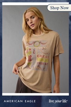 Made from cotton for a soft touch/Crew neck/Short sleeves/Grinch graphic