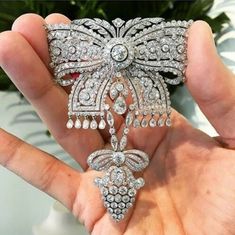 Specification:- Stone Details :- *Diamond Material : Cubic Zirconia ( CZ )  *Diamond Cut : Multi Cut *Diamond Dimension : 1.00 To 2.50, 3.00, 5.00, 6.50, 2.5*3.5, 6*8, 2*6 MM *Diamond Color : White *Diamond Clarity : VVS *Making Process: Handmade by our Experienced Staff. *Stamp: Our All Brooch Stamped According to metal Purity (925 SIL). Custom Order:- *We do Accept Custom order. *Buyer can also request customization in listed Items (Charges apply according to required Customization). Customiza Vintage Bow Tie, Diamond Bows, Wedding Brooch, Bow Jewelry, Silver Bow, Bow Knot, Diamond Brooch, Art Deco Jewelry, Favorite Rings