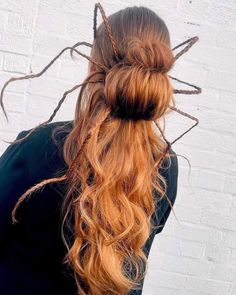 Crazy Hair Day Spider Web, Halloween Updos Hairstyles, Spider Hairstyle, Easy Halloween Hair, Halloween Hairstyles For Women, Themed Hairstyles