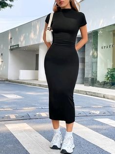 Body Con Dress Outfit Casual, Bodycon Outfits, Chic Feminine Style, Streetwear Girl, Bodycon Skirt Outfit, Cute Dress Outfits, Leather Jacket Dress, Modest Casual Outfits, Body Con Dress Outfit