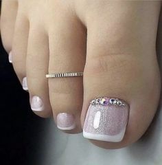 French Toe Nails, Glitter Toe Nails, Pedicure Nail Designs, French Pedicure, Gel Toe Nails, Acrylic Toe Nails, Acrylic Toes, Toe Nail Color