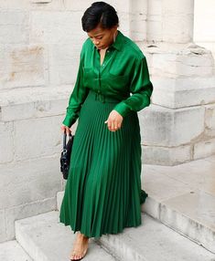 Modesty Dress, Outfits 2014, Green Pleated Skirt, Afrocentric Fashion, Modest Casual Outfits, Silk Clothing