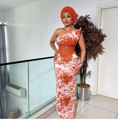 Damask Gown Styles Nigeria, Owanbe Styles For Lace, Brocade Asoebi Styles, Brocade Asoebi, Asoebi Lace Styles Classy, Flare Gown Styles, Asoebi Dress, Nigerian Lace Dress, Nigerian Lace Styles Dress