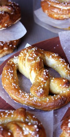 several pretzels with sesame seeds on them