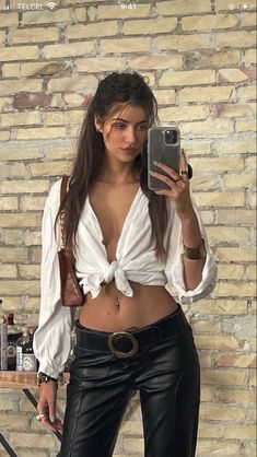 New Romantic Outfit, Fashion Outfits Pants, Aesthetic Wallpaper Trendy, Nail Designs Aesthetic, Makeup Ideas Summer, Maneater Aesthetic, Aesthetic Summer Nails, Shirt Nails, Rockstar Girlfriend Aesthetic