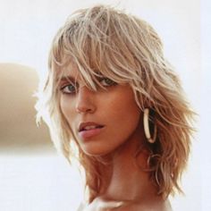 Messy Shag Haircuts 2020, Medium Length Hairstyles, Medium Layered Haircuts, Anja Rubik, Medium Blonde, Hair Fashion